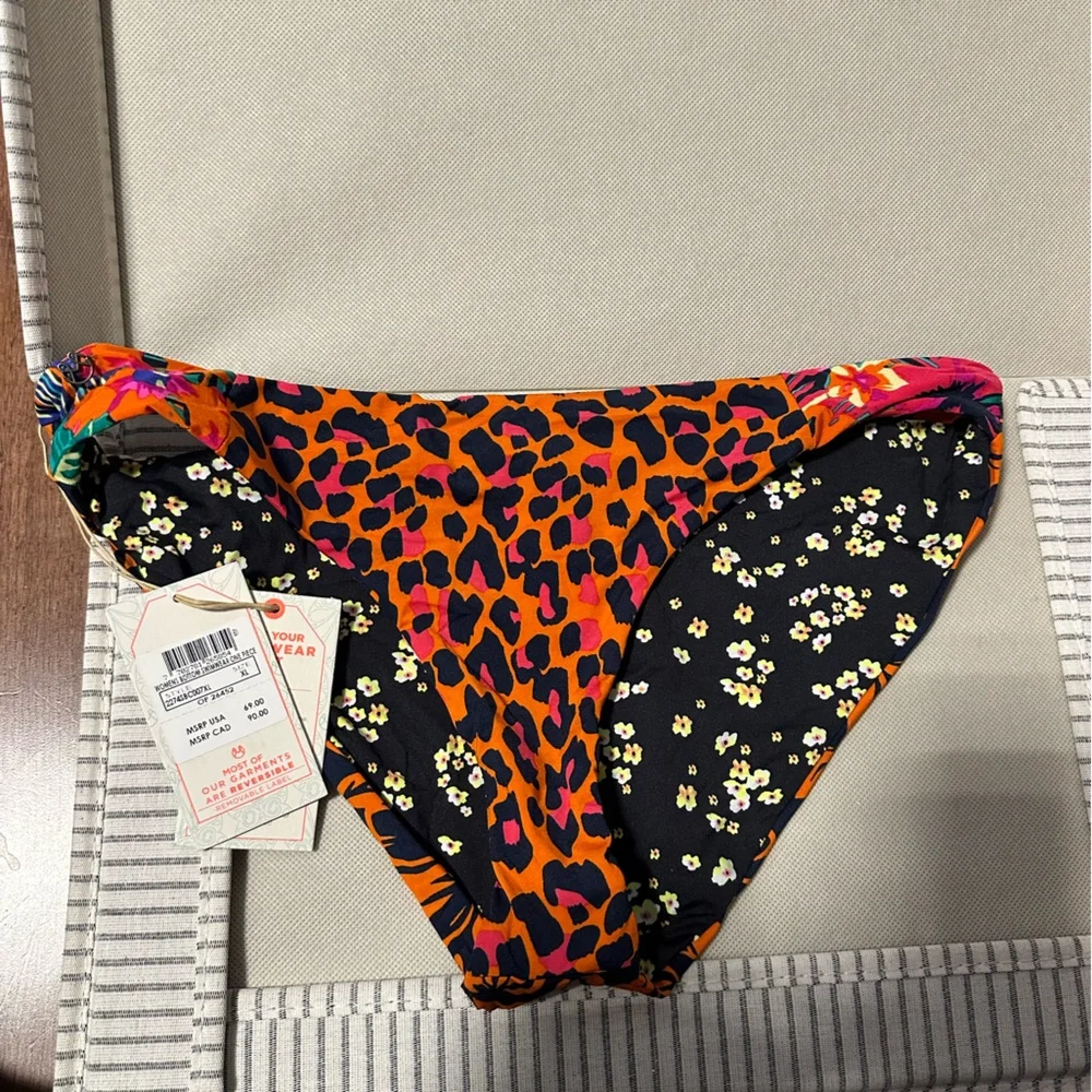 NWT Sz XL Maaji Reversible Bottoms
